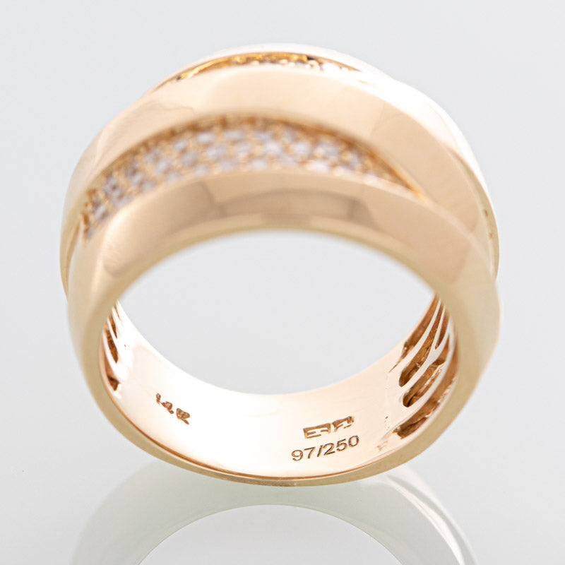 Effy Pave diamond ring in 14k yellow gold.