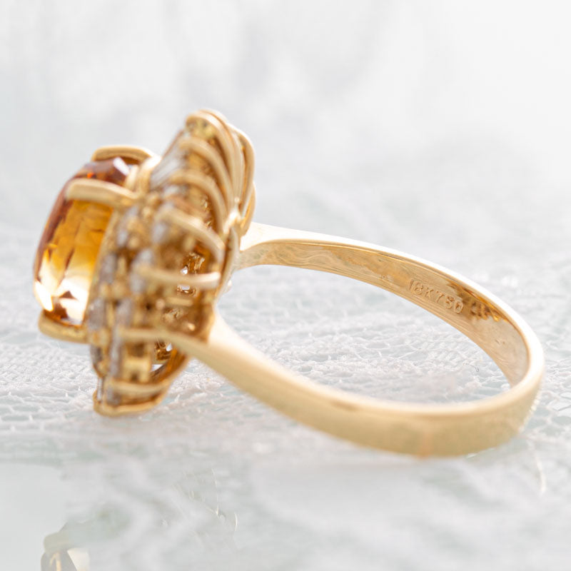 Elektra Orange Sapphire diamond ring in 18k yellow gold.